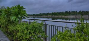 Evening promenade along the Gomti Riverfront in Gomti Nagar, Lucknow