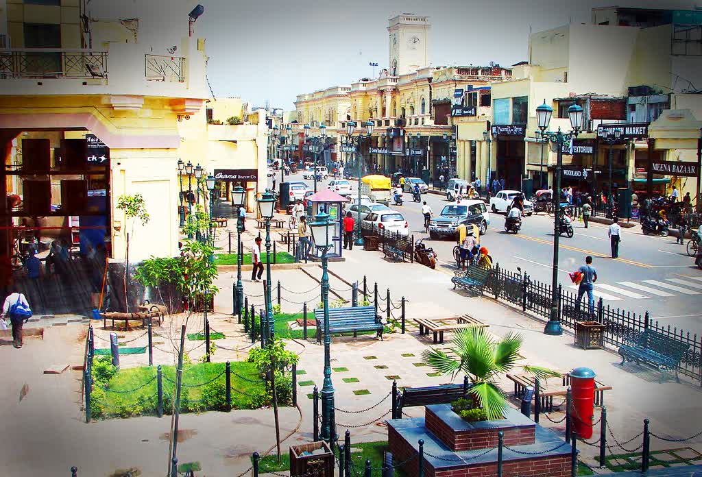 Cream and pink shopfronts along Mahatma Gandhi Marg in Hazratganj, Lucknow
