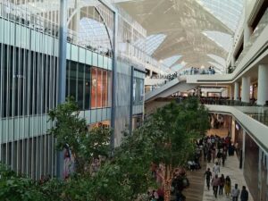 Exterior of Lulu Mall on Amar Shaheed Path in Golf City, Lucknow